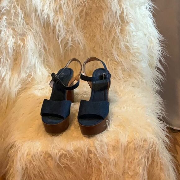 DENIM WEDGE SANDALS IN SIZE 8 1/2 - Picture 1 of 11